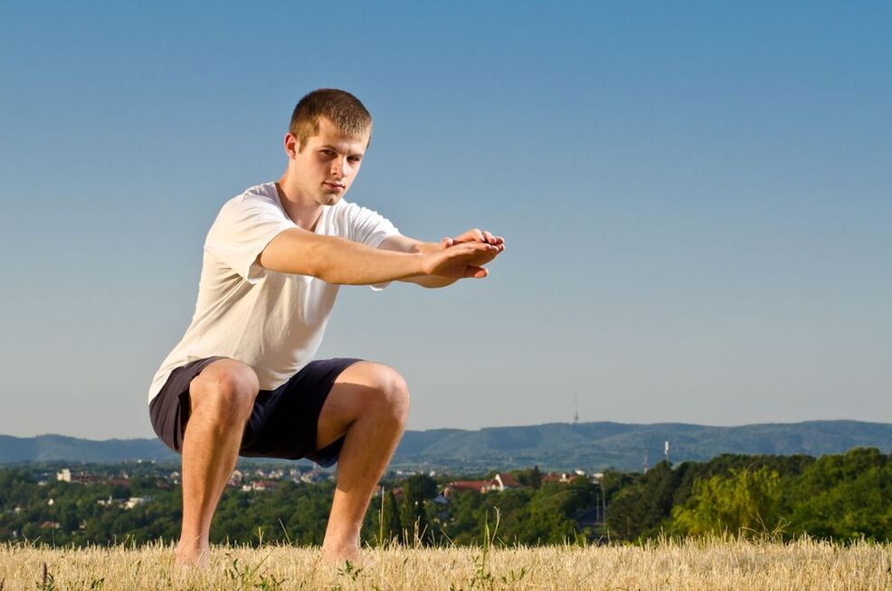 Meeste jõu tugevdamist soodustavad spetsiaalsed füüsilised harjutused, näiteks kükid. 
